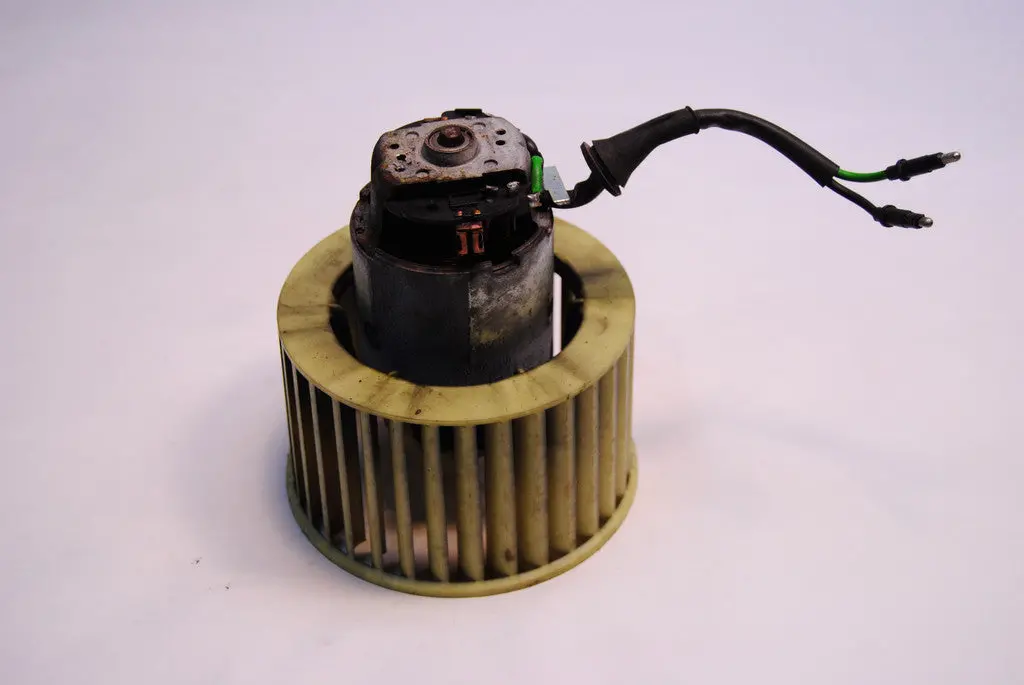 Saab 9000 Blower Motor Heater Fan 0130111008 Cage# 9622556 1