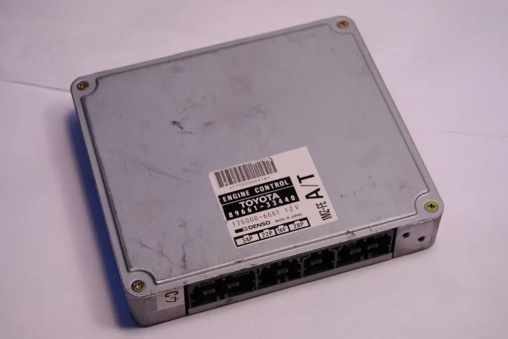 Lexus Es300 / Toyota Camry 95 Engine Ecu Ecm Pcm Engine Control Computer 89661 33440 Denso 1