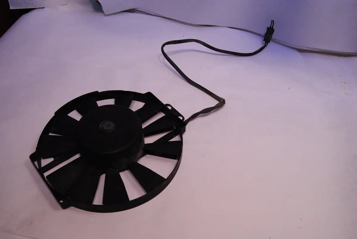 Saab 9000 Auxiliary Cooling Secondary Ac Fan Bosch 4027595, 7550106 1