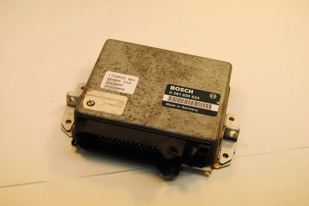 Bmw 525I 325I Ecu Ecm Motronic Engine Computer 0261200524 E30 M24 1