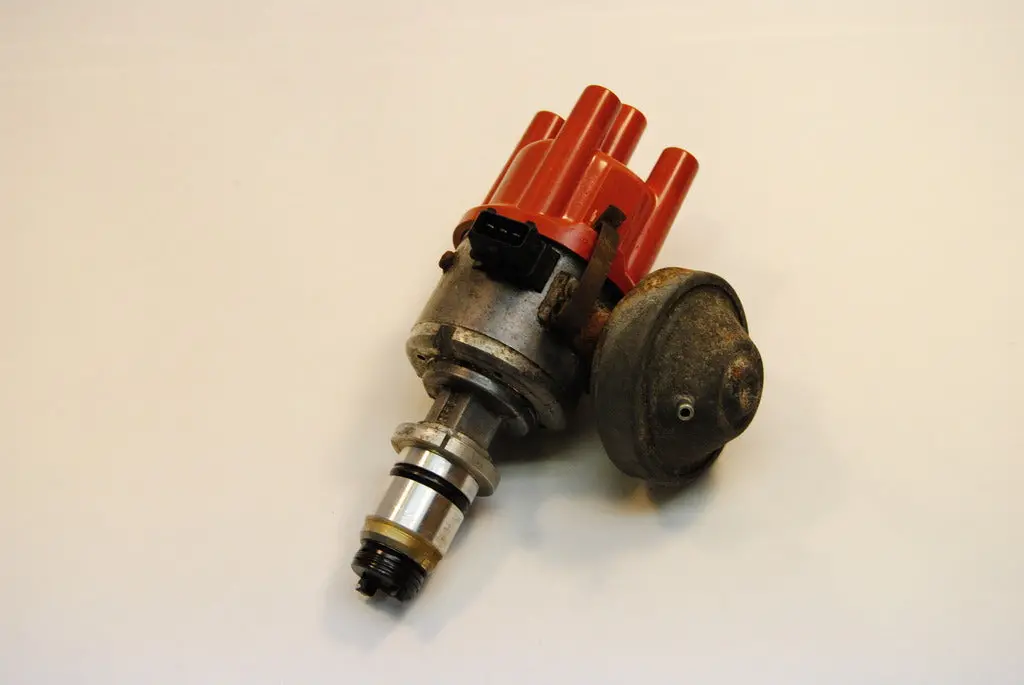 Saab 900 Turbo Ignition Distributor 1989-1993 Spg 16V 0237507008 1