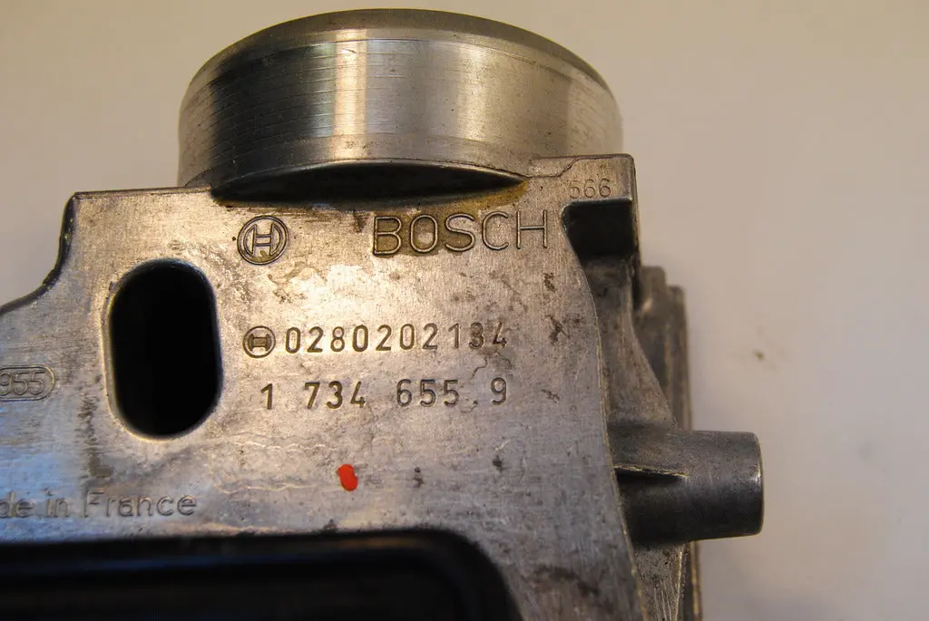 Bmw 318 318I 318Is Bosch Mass Air Flow Meter 0280202134 2