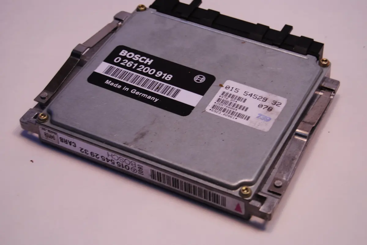 Mercedes Bosch Carb Undicht Relay Ecm Ecm Computer Control Unit 0261200918 0155452932 1