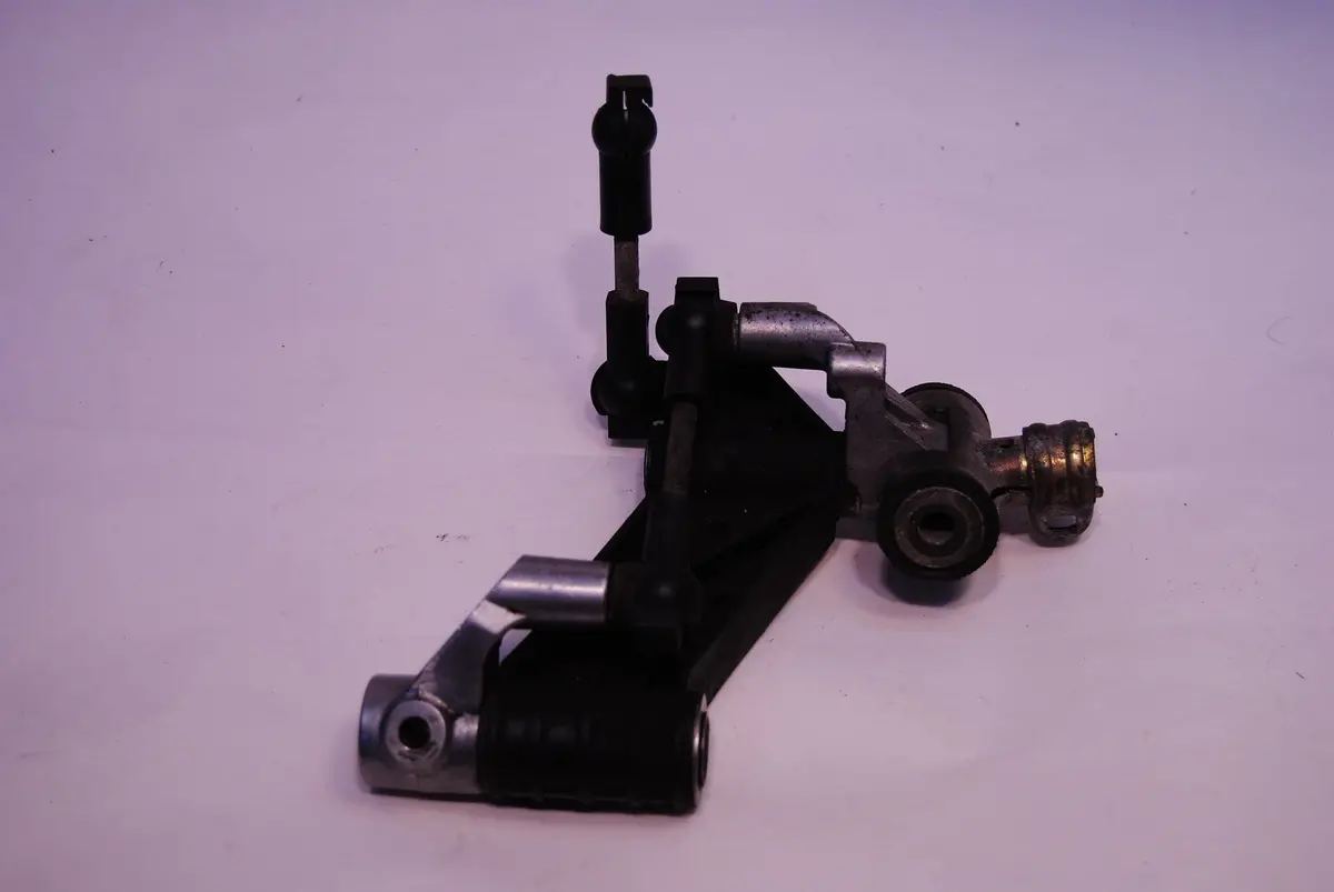 Saab 9-3 99 00 01 02 03 Manual Transmission Shifter Linkage Mechanism Includes Linkage 4626321,4626677 1