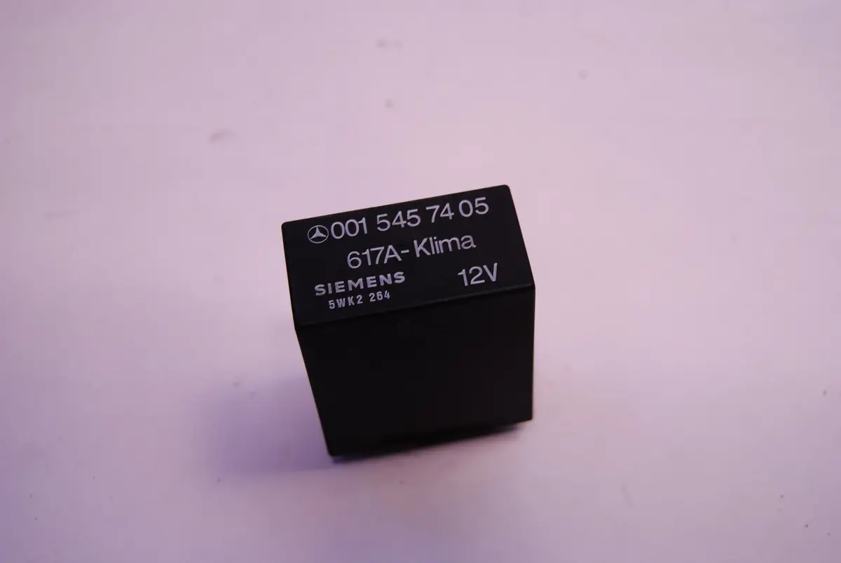 85 Mercedes Turbo Diesel W123 W126 300D 300Td 300Sd 300Cd Ac / Kickdown Relay 0015457405 Klima 617A  Siemens 1