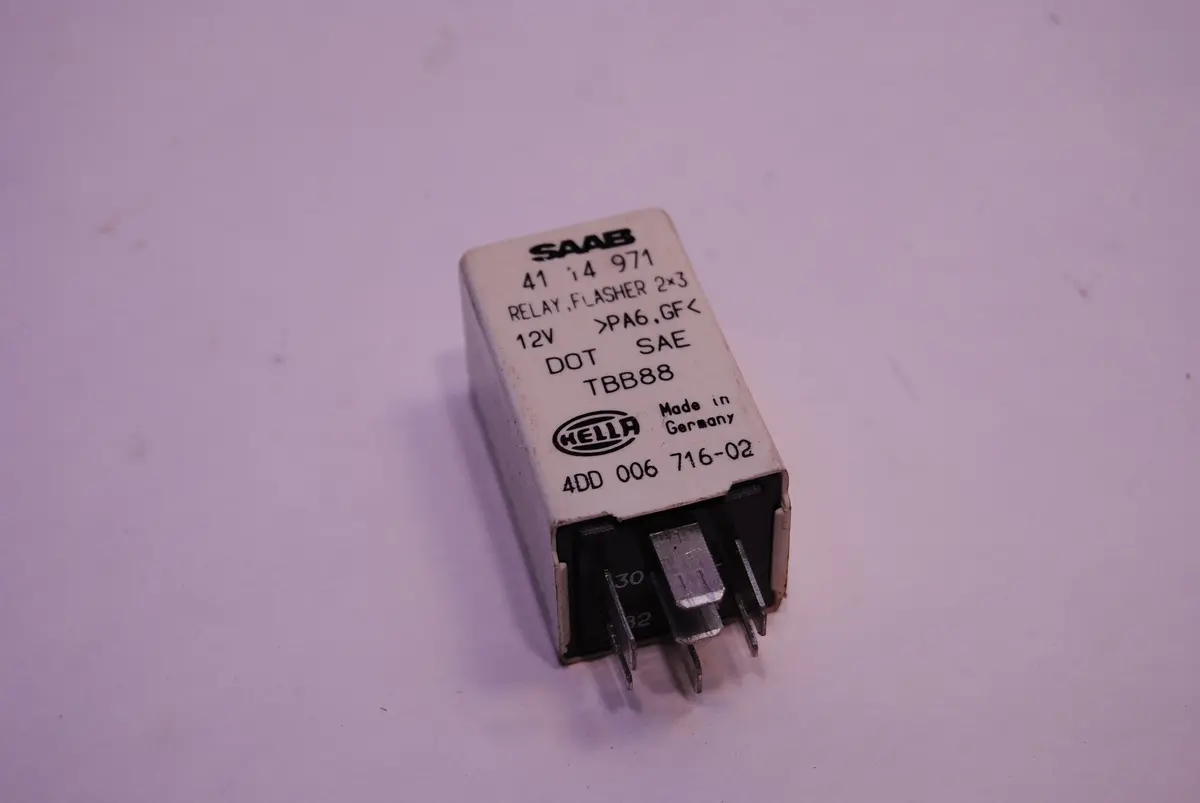 Saab 9000 Cs Cse Aero Flasher / Turn Signal Relay 4114971 / 41 14 971 1