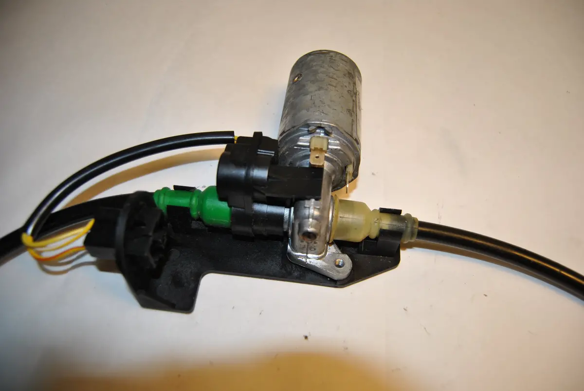 Saab 9000 Classic Fix For Twisted Seat Passenger Or Driver Power Seat Cable Housing Sheath Motor 0390206693 4126348 4126330 9542317 9579715 2