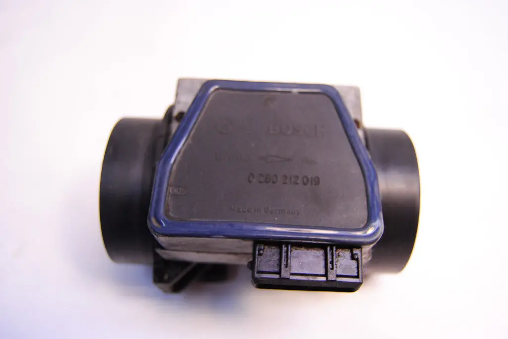 Saab 900 9000 S Bosch Mass Air Flow Meter 0280212019  Sensor 90 91 92 93 94 1