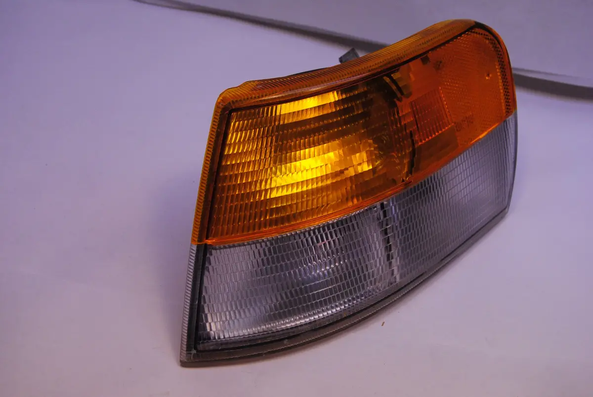 Saab 9000 Lh Turbo Cd Cde Turn Signal Parking Light Rare 88 89 90 91 92 93 94 1