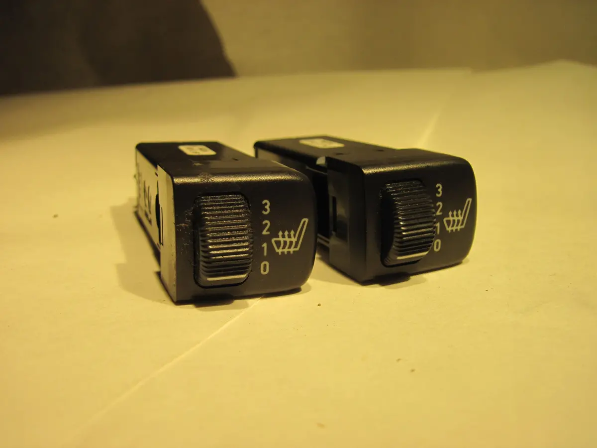 Saab 9-5 Heated Seat Switch Pair 5471024 Se Aero 1