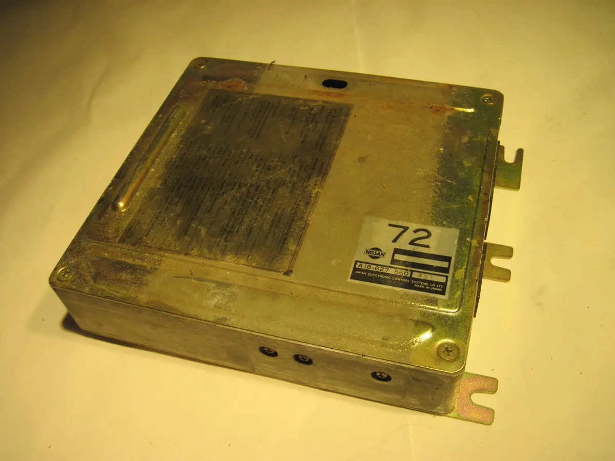 1985 Nissan Maxima Engine Control Module Ecu Ecm A18-627 560 1
