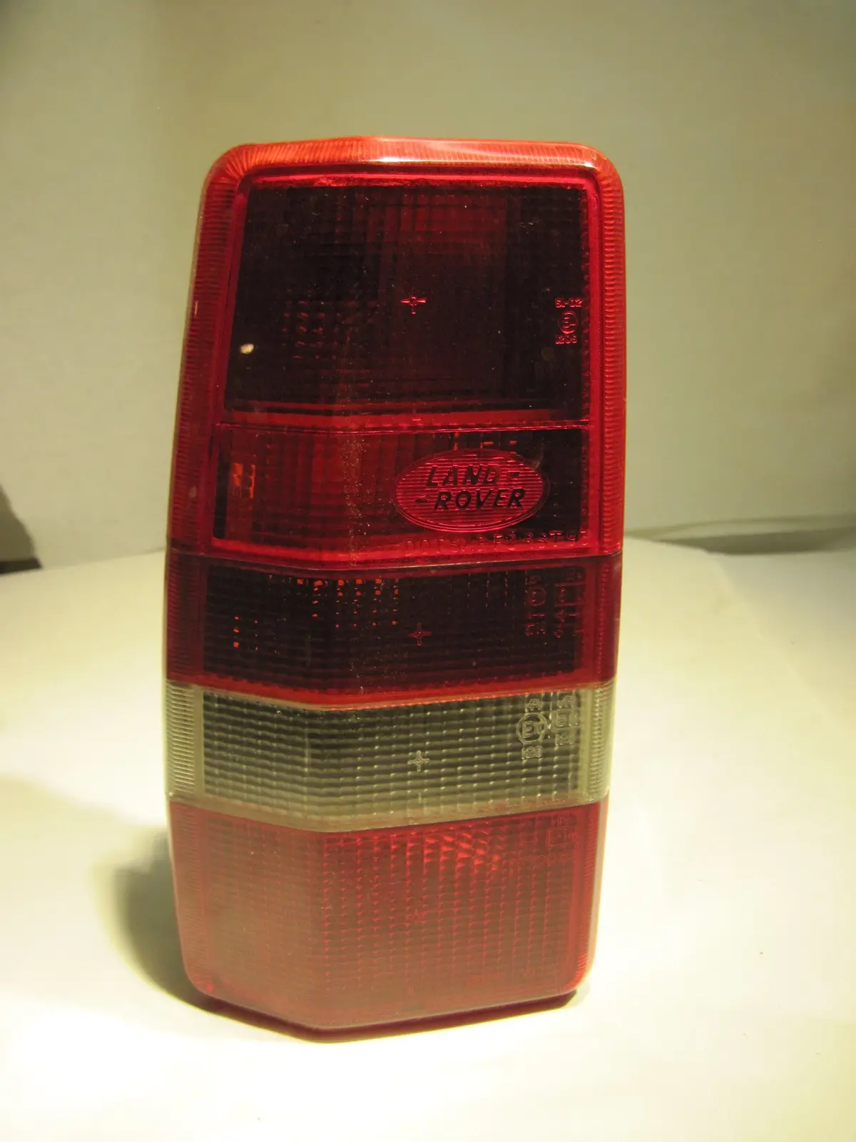 Land Rover Discovery Series I Lh Driver Side Tail Light Assembly Amr5150 94 95 All Red 1
