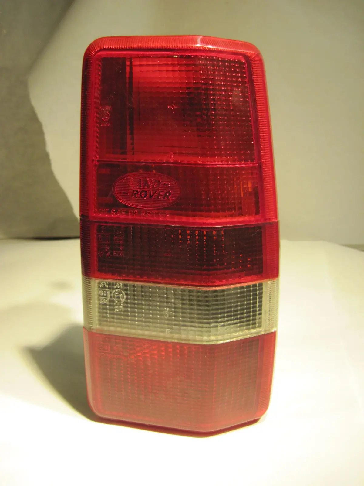 Land Rover Discovery Series I Rh Passenger Side Tail Light Assembly Amr5151 94 95 All Red 1