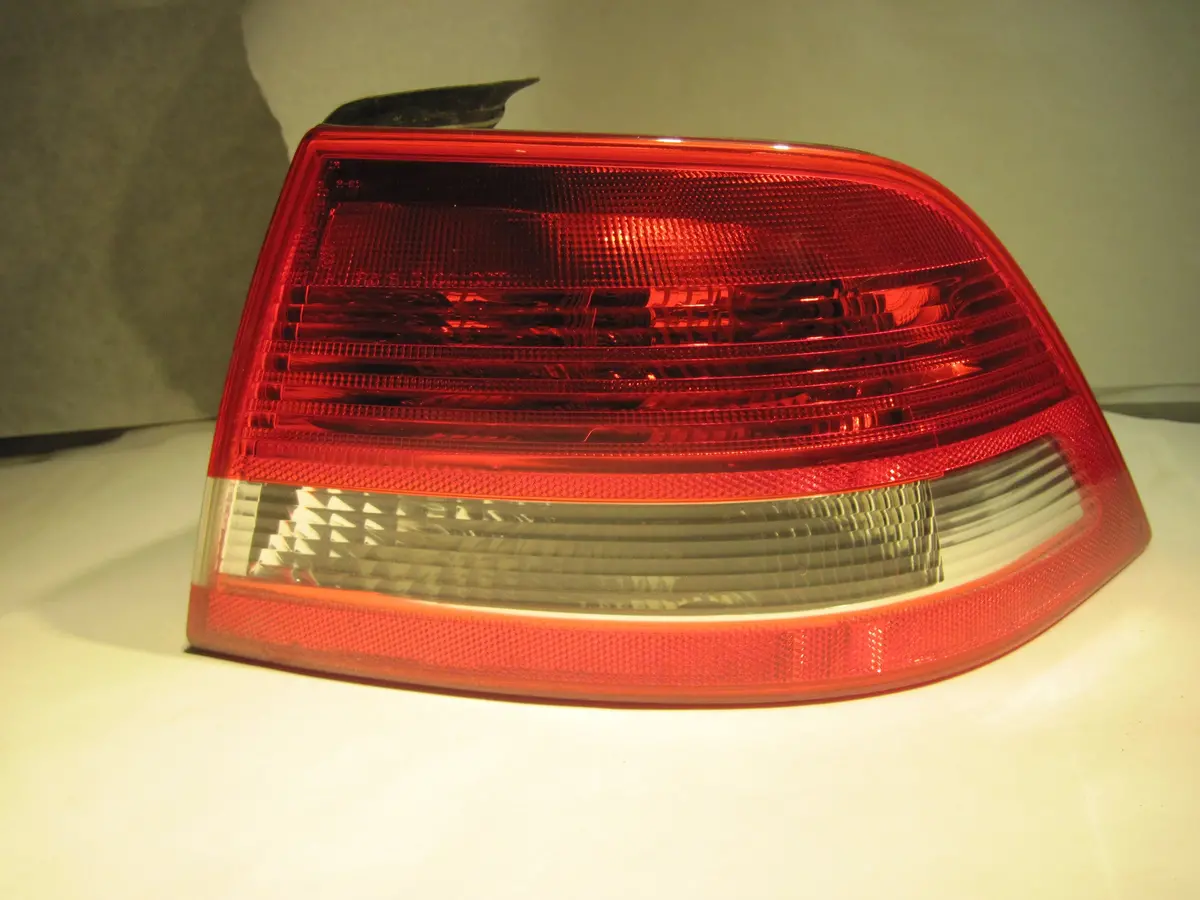 Saab 9-3 Sport Sedan Tail Light Brake Lamp 12785761 12777313 Rh Passenger Side Outer 03 04 05 06 07 1