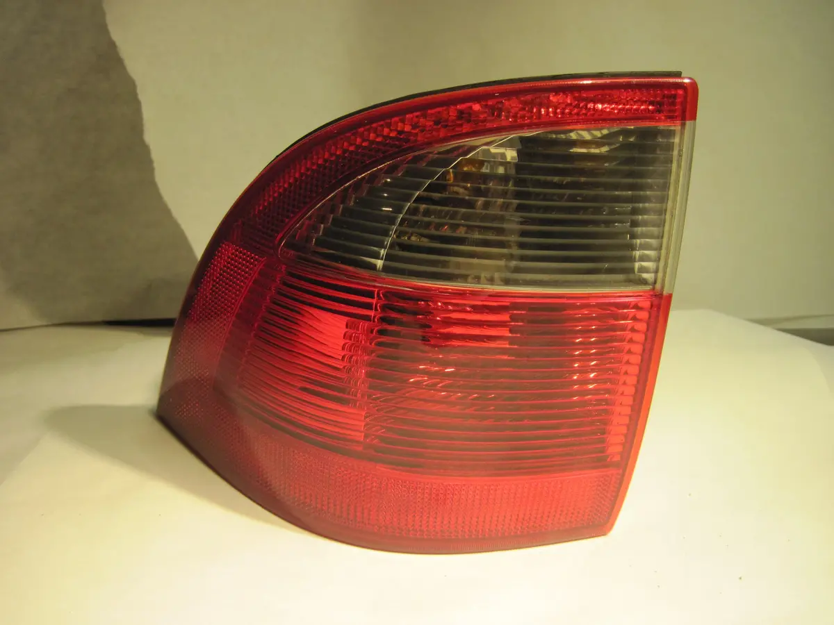 Saab 9-5 Wagon 5-Door Tail Light Brake Lamp 5142252 Lh Driver Side Outer 02 03 04 05 1