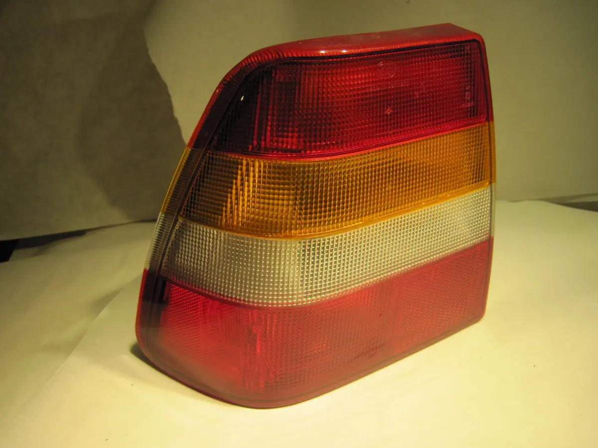 Saab 9000 Tail Light Lamp Lh Driver Side 4 Door Cd Cde 9522459 90 91 92 93 94 (Trunk Models Only) Untinted 1