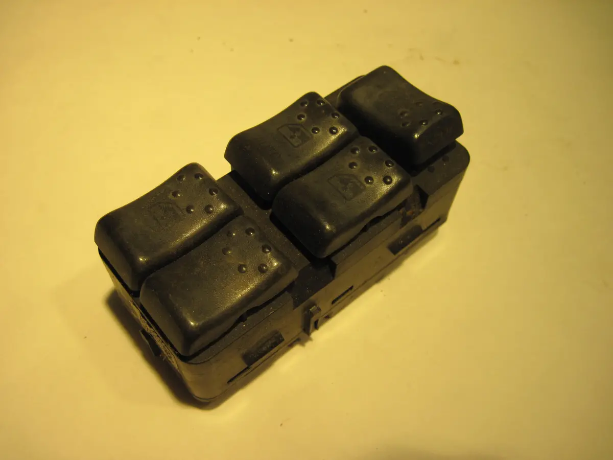 Saturn Ion 4 Door Master Power Window Switch 03 04 05 06 07 22664398 1