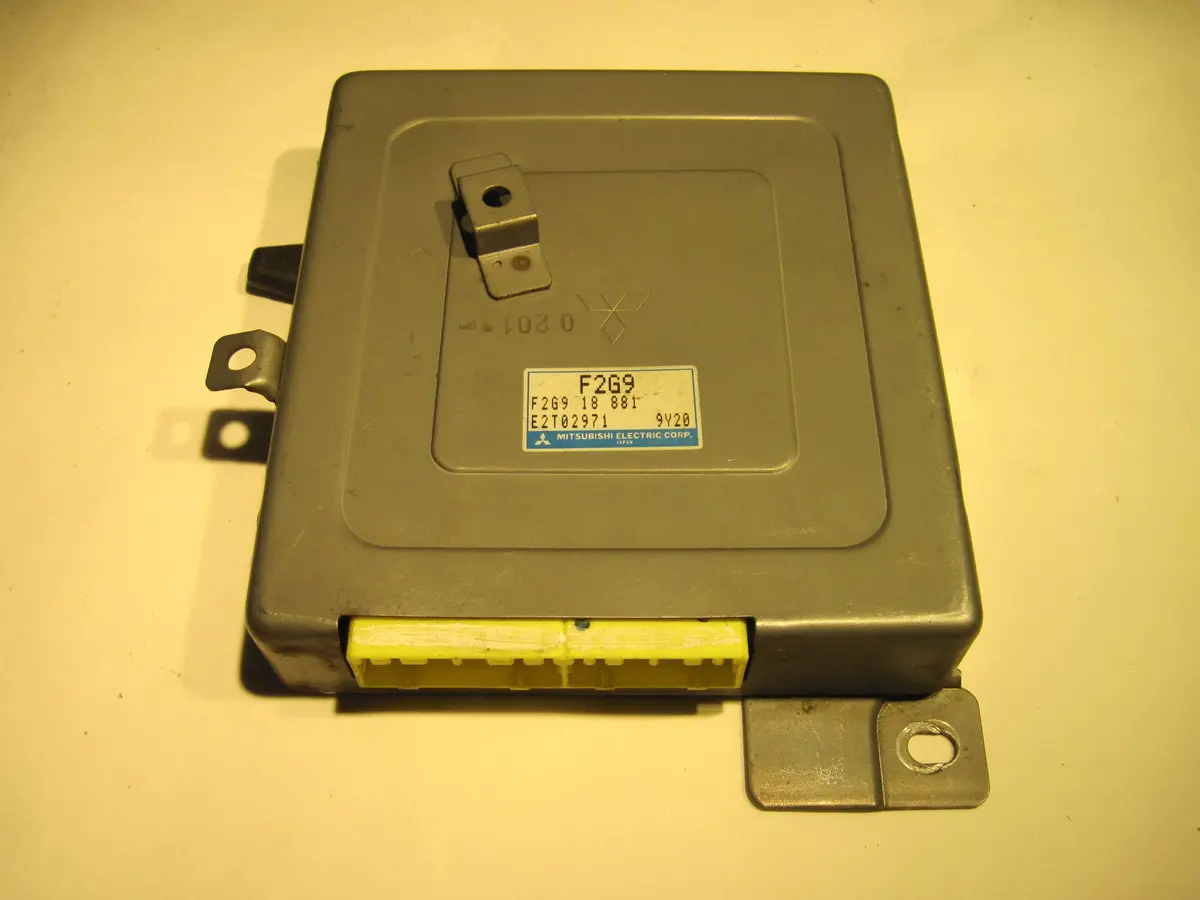 92-93 Mazda B2200 B2200i Ecu Ecm F2g9 18 881 Computer Pickup Truck Engine 1