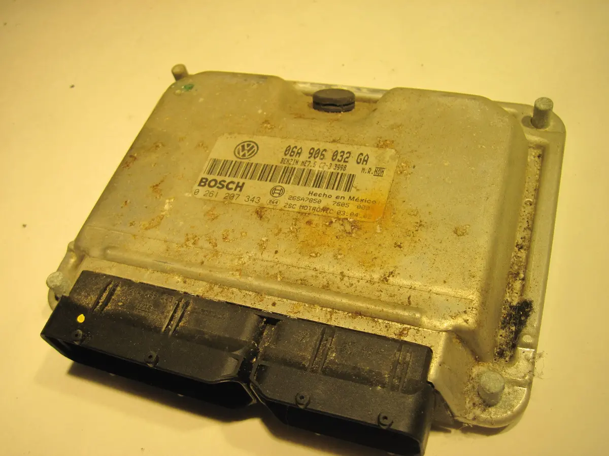 02 Vw Volkswagen Beetle Turbo Awv At 06A906032ga Engine Computer Ecu Ecm 0261207343 2002 1