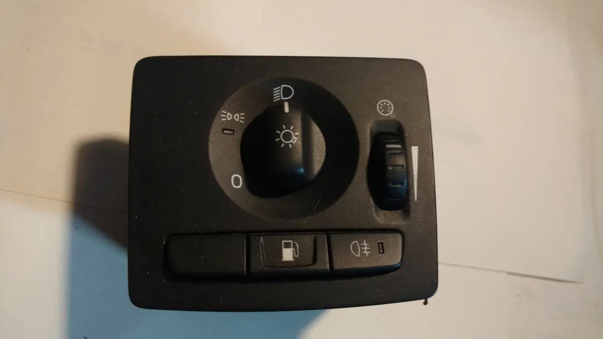 30739297 Volvo C30 S40 V40 Headlight Switch With Dimmer Gas And Fog 05-12 1