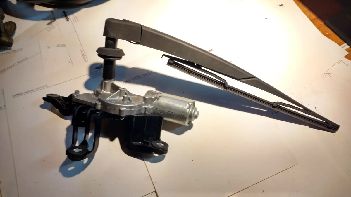 Saab 9-3 Wagon Sport Combi Rear Wiper Motor Assembly With Arm 0390201595 04 05 06 07 08 09 10 11 1