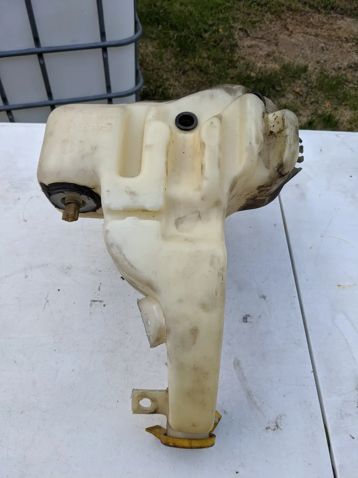 4092342 Saab 9000 Washer Fluid Pump Reservoir Tank 93 94 95 96 97 98 Cs Cse Aero 1