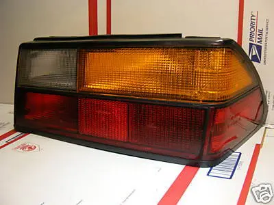 Saab 900 Classic Convertible / 4 D Tail Light 87-93 Turbo Rh Turbo 8585903 1