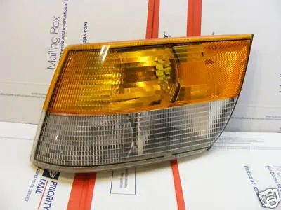 Saab 900 87-93 Turn Signal Parking Light Lh Turbo Spg 9556093 Classic 1