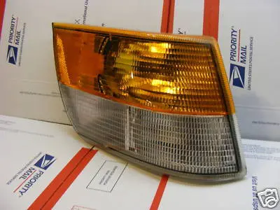 Saab 900 87-93 Turn Signal Parking Light Rh Turbo Spg 9556101 Classic 1