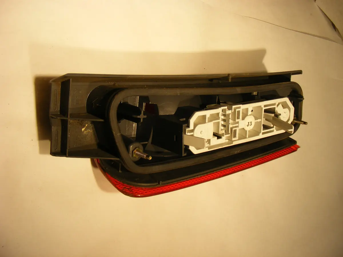 Volvo 850 Wagon V70 Left Lower Tail Light Assembly Oem 3512322 94 95 96 97 98 99 00 2