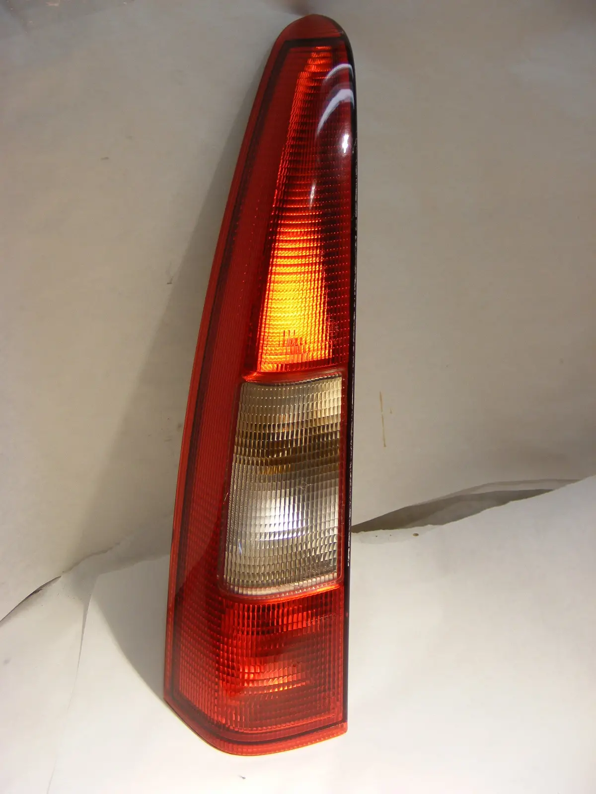 Volvo 850 Wagon V70 Left Upper Tail Light Assembly Oem 9157801 94 95 96 97 98 99 00 1