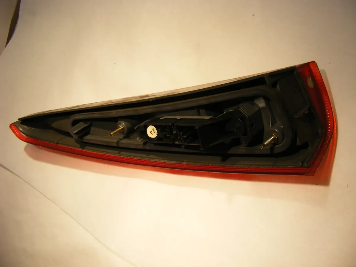Volvo 850 Wagon V70 Right Upper Tail Light Assembly Oem 9157802 94 95 96 97 98 99 00 2