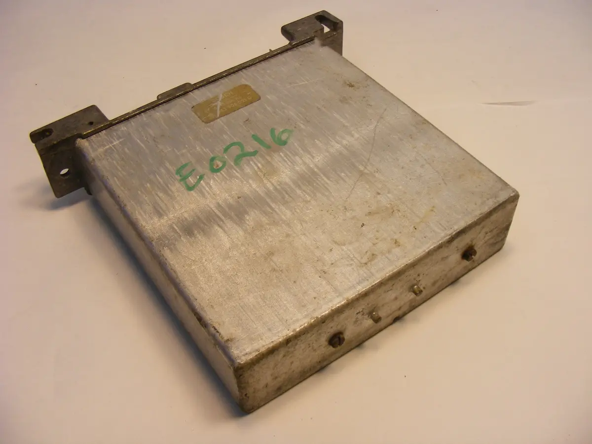 Vw Volkswagen Bug Beetle Ecu Ecu Bosch Engine Control Unit Computer 75-79 043906021D / 0280000115 1