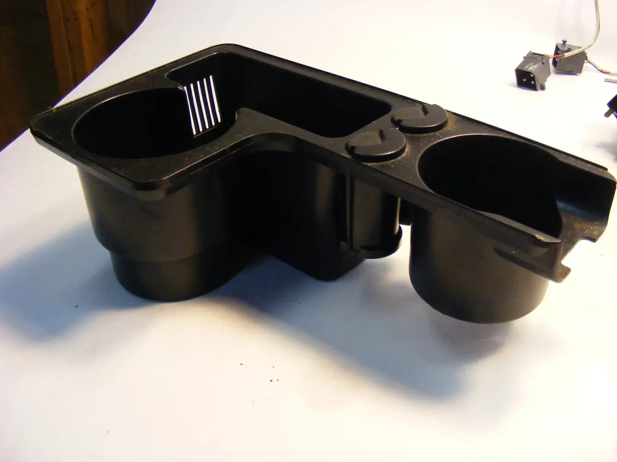 Saab 9000 Turbo / Aero Center Console Cup / Coil Holder 0248757 1