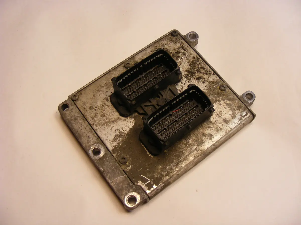 Saab 9-3 04 Turbo Ecm Ecu Trionic 8 Engine Computer 55353231 With Vin 1
