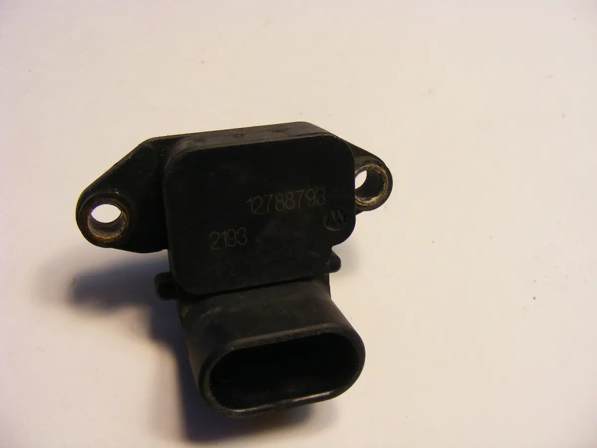 9-3 / 9-5 Genuine Saab Engine Intake Air Map / Temp Sensor 12788793 1
