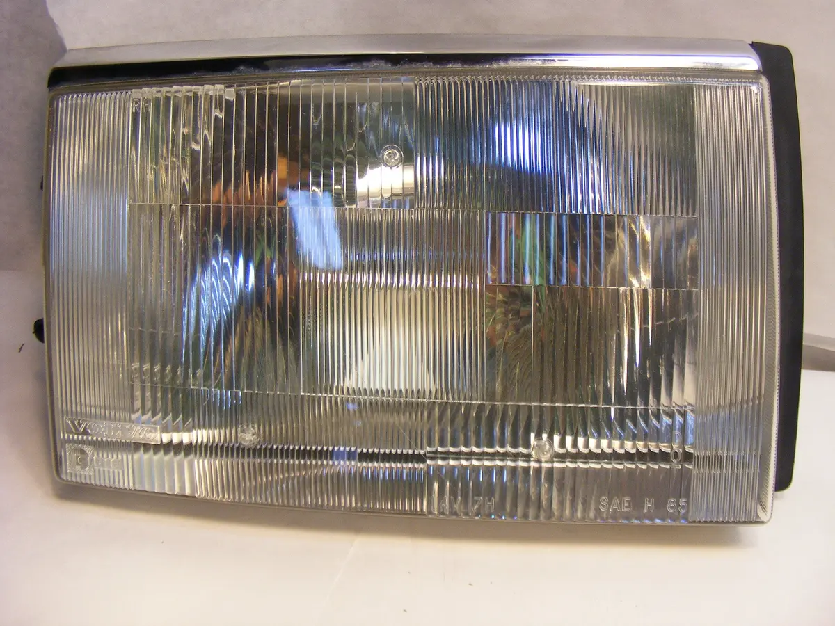 Volvo 240 Classic Cibie Head Light Right Hand Passenger Side Rare 1372107 1