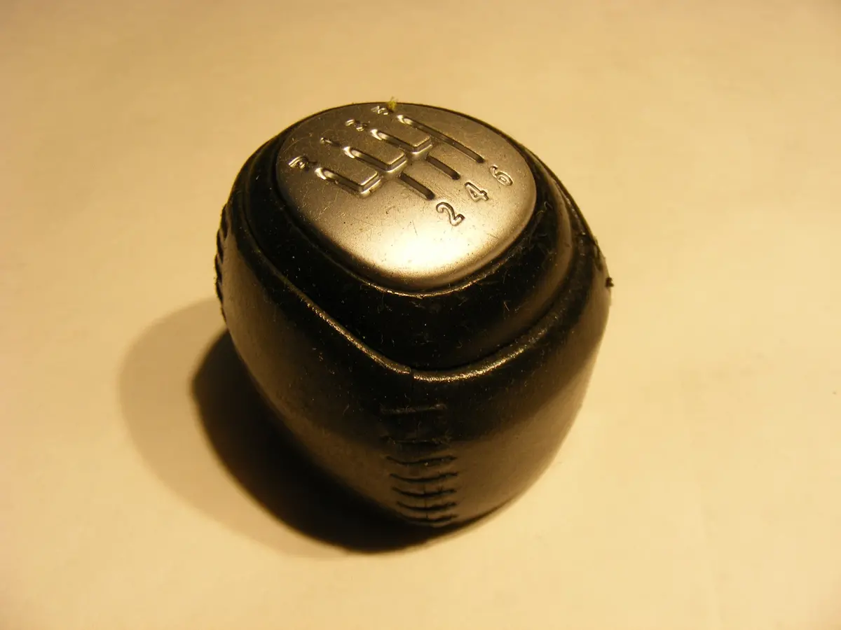 Saab 9-3 03 04 05 06 Leather Wrapped Shift Knob - 6 Speed Genuine Saab 55353898 55557014 55567139 55566207 55353570 2