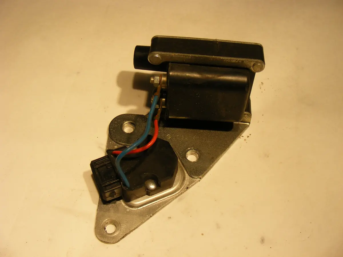Volvo V70 S70 Xc70 850 / Saab 900 Classic Ignition Coil Module Assembly 0221601012 1