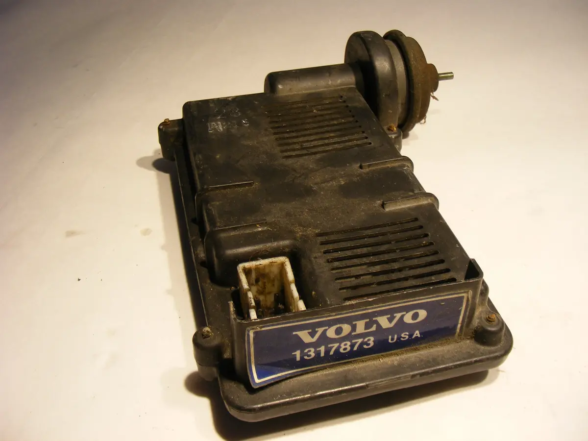 Volvo 240 Chrysler Ignition Control Unit Ecu Computer 1317873 81 82 83 1