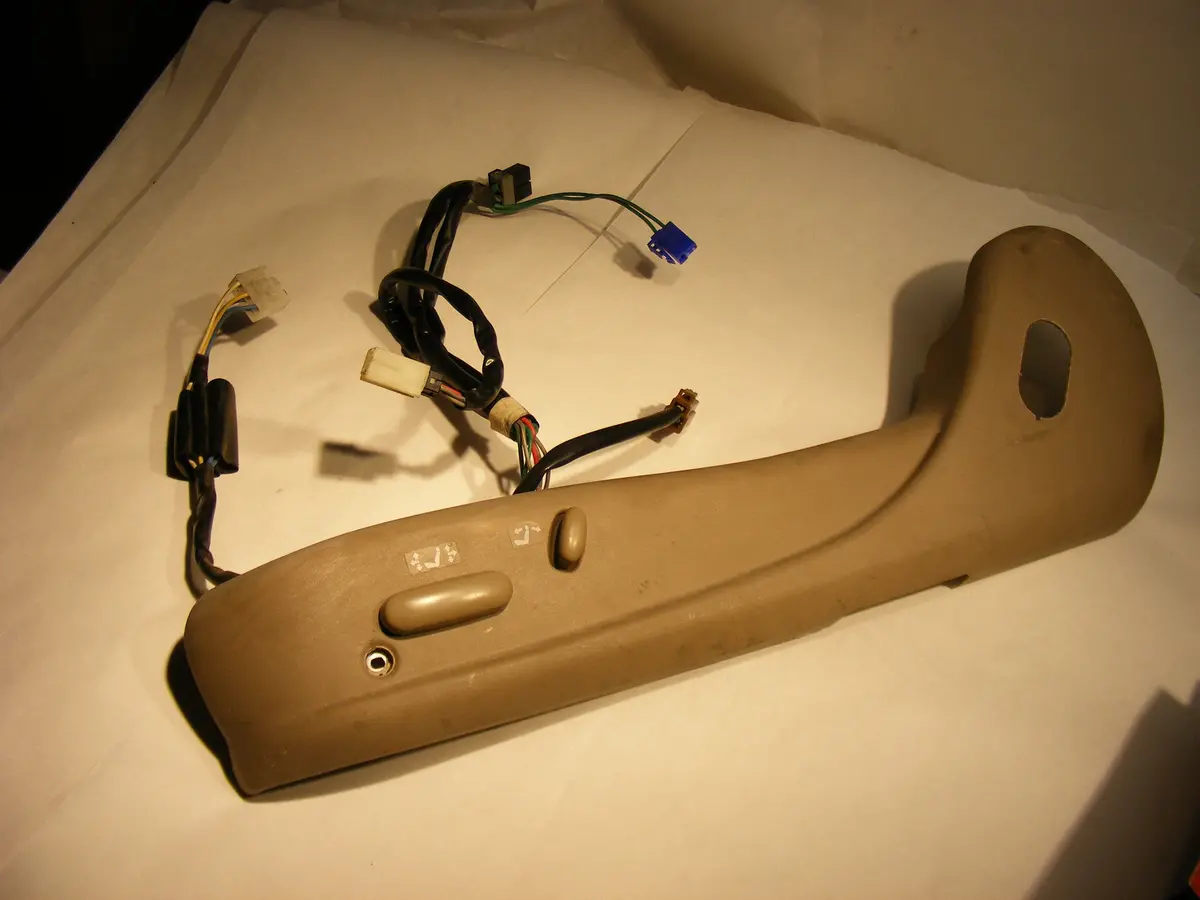Tan Subaru Svx Power Seat Switch And Seat Side Plastic Assembly 92 93 94 95 96 97 1