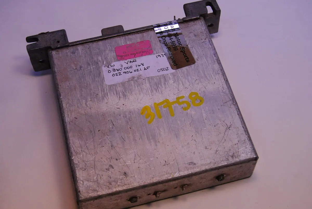 Vw Volkswagen Bus Transporter Ecu Ecm Bosch Computer 1978 Cal Emission At 0280000168 022906021Af 1