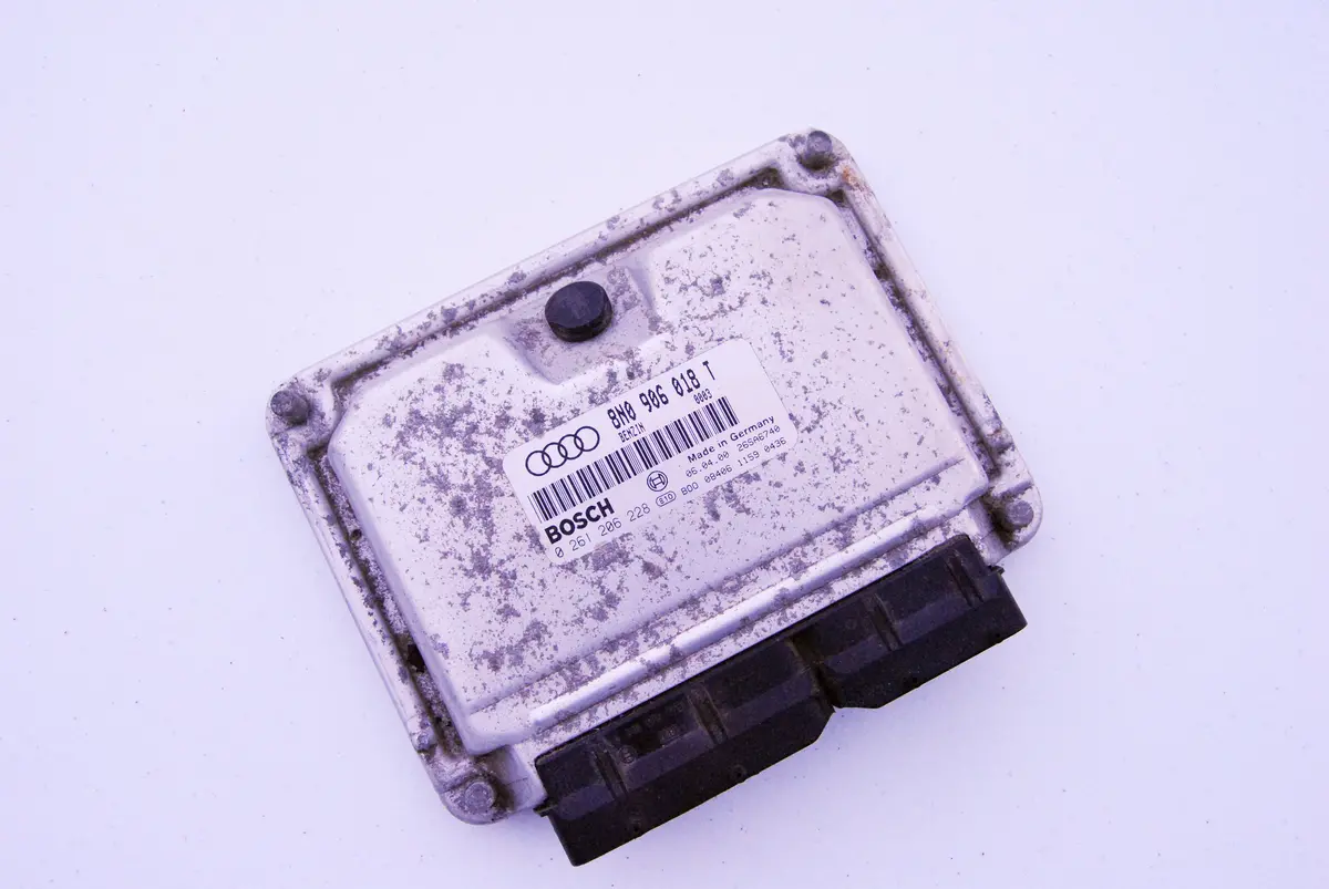 2001 Audi Tt 225Hp Amu Ecu Ecm Computer 8N0906018t 0261206228 1