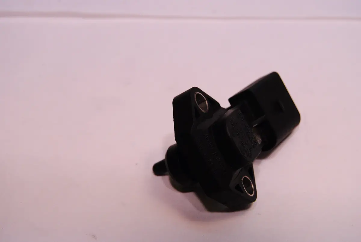 Boost Pressure Sensor Thrust Sensor 078906051 Audi S4 A6 00 01 02 03 04 2.7T 078906051 0261230023 1