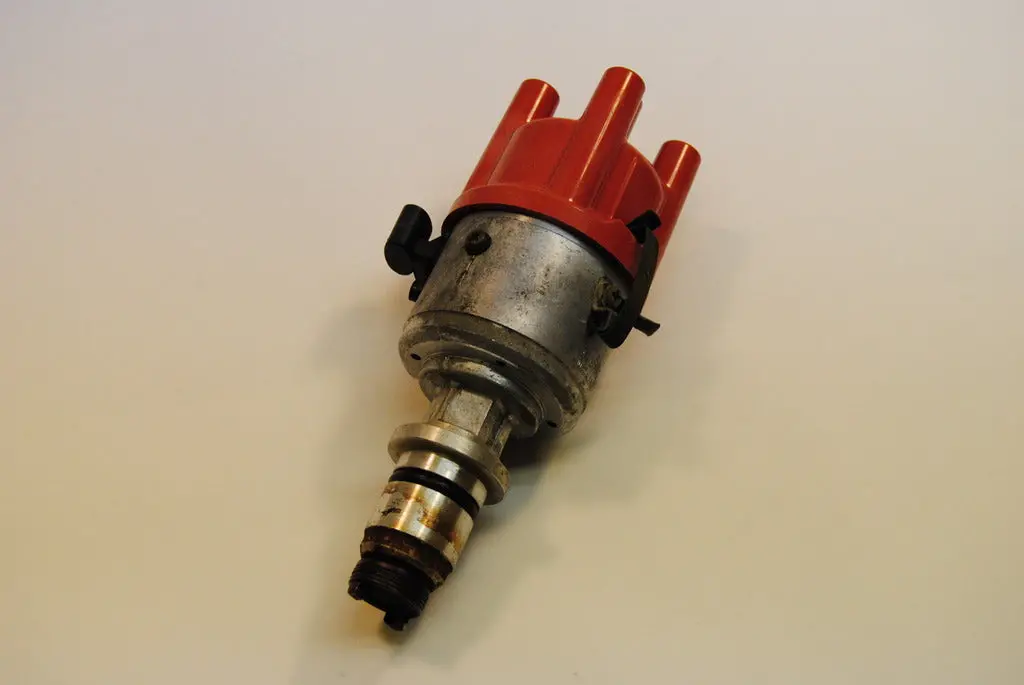 Saab 900-S 16 Valve Ignition Distributor 7561798 0271528 7561798 0237506009 86-87 1