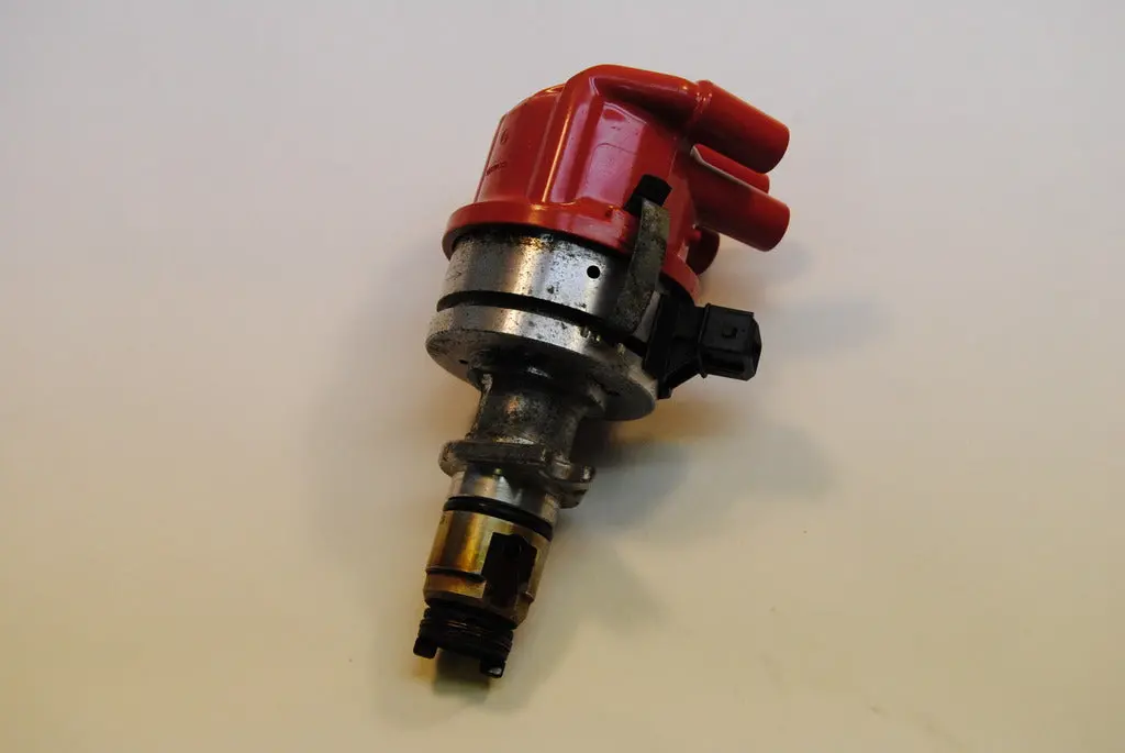 Saab 900 900-S Ignition Distributor 94 95 96 97 98 1