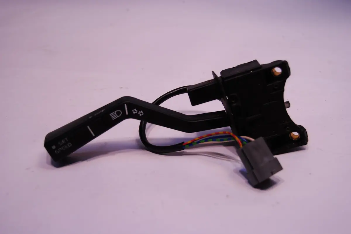 Good Used Genuine Volvo Turn Signal Switch (W/Cruise) For Sale 9130290 (Fits: Volvo 740) 1