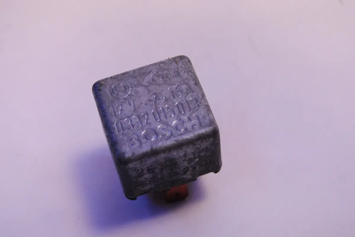 Saab 0332015013 900 9000 Fuel Pump / Multi Purpose Relay Bosch 0 332 015 013 1