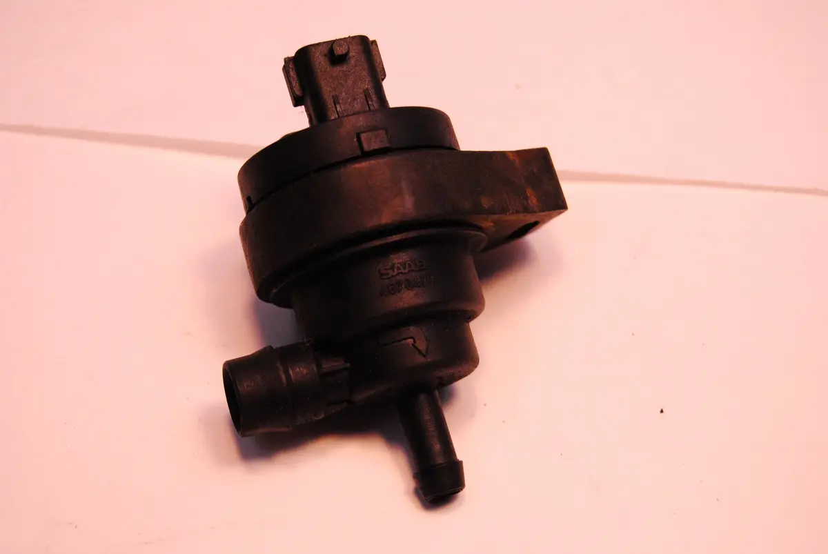 Good Used Genuine Saab Purge Valve (Evap Canister) 4670477 9-3 9-5 Trionic 7 1