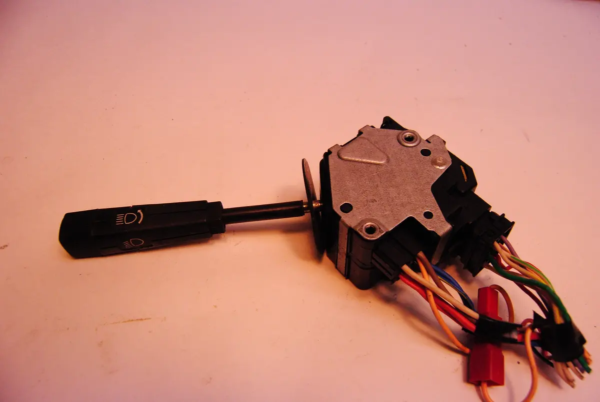 Winnebago Lesharo Centauri Itasca Phaser Renault Turn Signal / Headlight Switch Jaeger 1